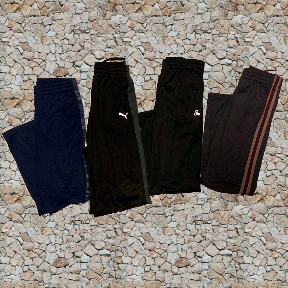 Bundle of (4) Boy’s Jogger Pants Size 14/16